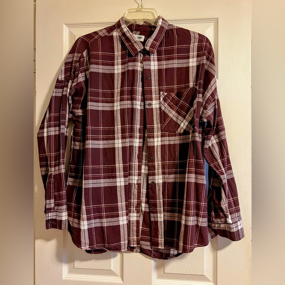 Old Navy Women's Boyfriend Burgundy Plaid Button Down Shirt